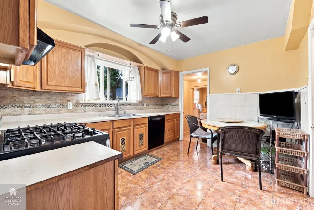 928 Beechwood Court Plainfield, NJ 07060