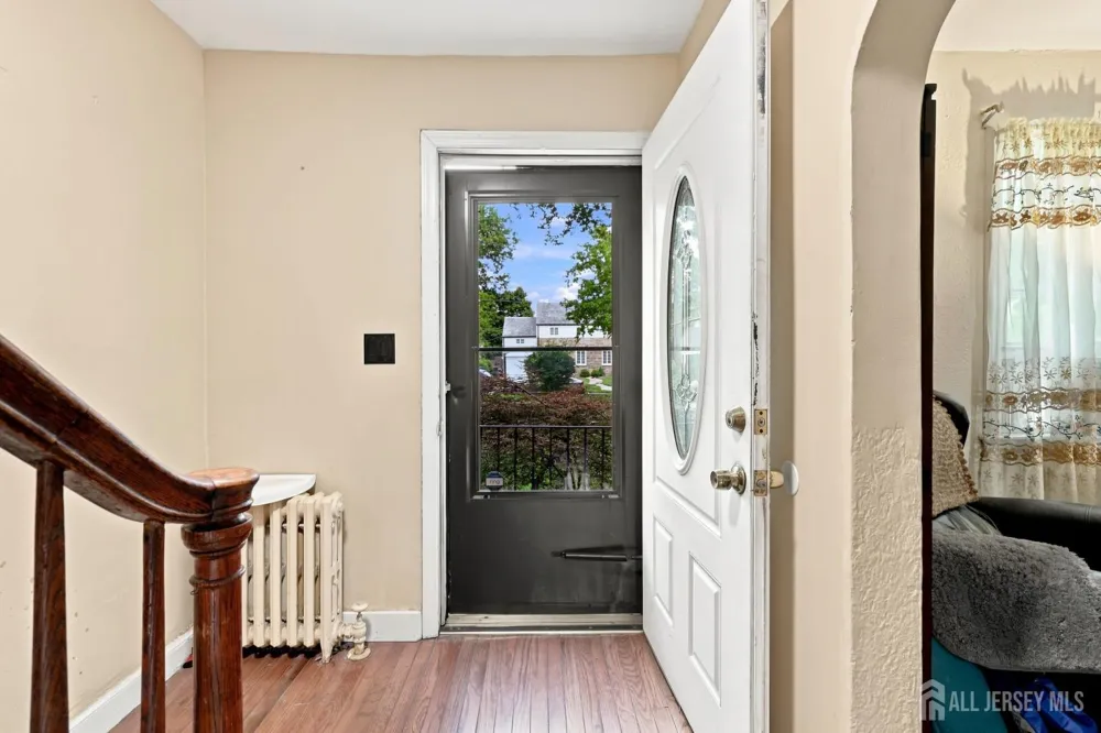 928 Beechwood Court Plainfield, NJ 07060