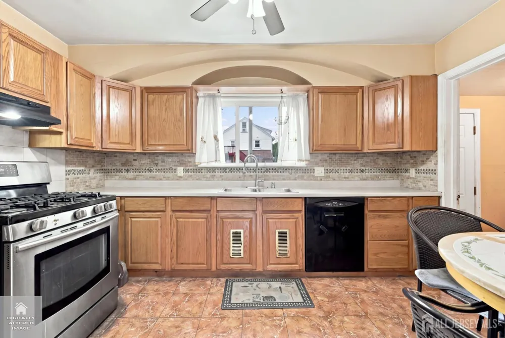 928 Beechwood Court Plainfield, NJ 07060