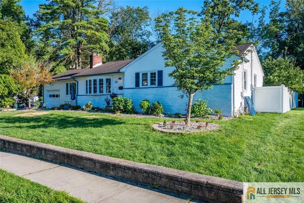228 Norris Avenue Metuchen, NJ 08840