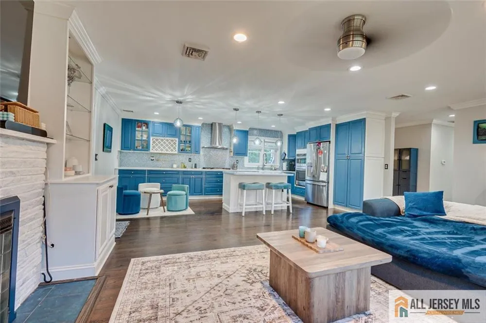 228 Norris Avenue Metuchen, NJ 08840