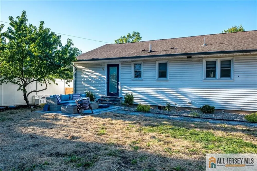 228 Norris Avenue Metuchen, NJ 08840
