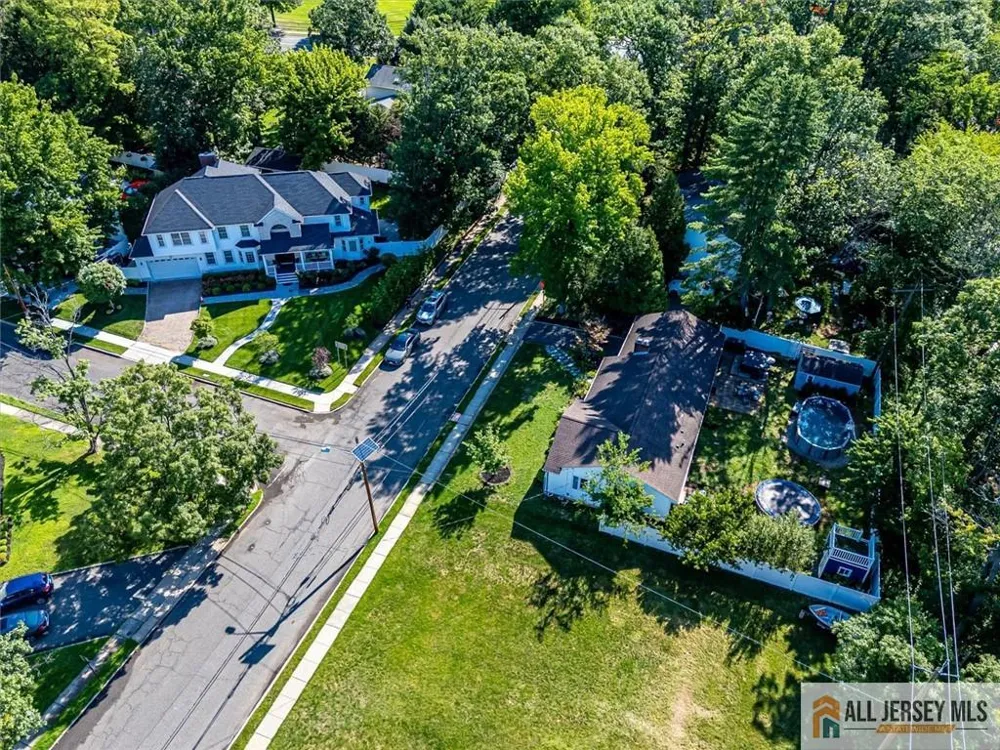 228 Norris Avenue Metuchen, NJ 08840