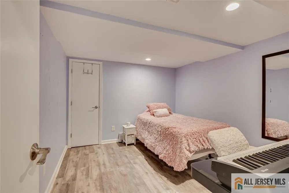 228 Norris Avenue Metuchen, NJ 08840