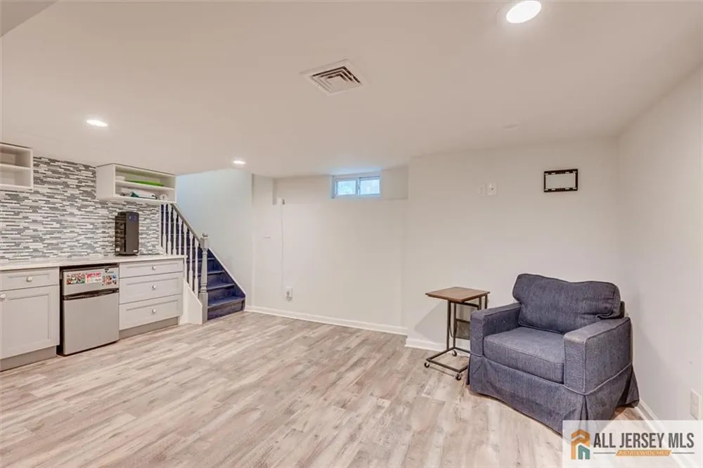 228 Norris Avenue Metuchen, NJ 08840