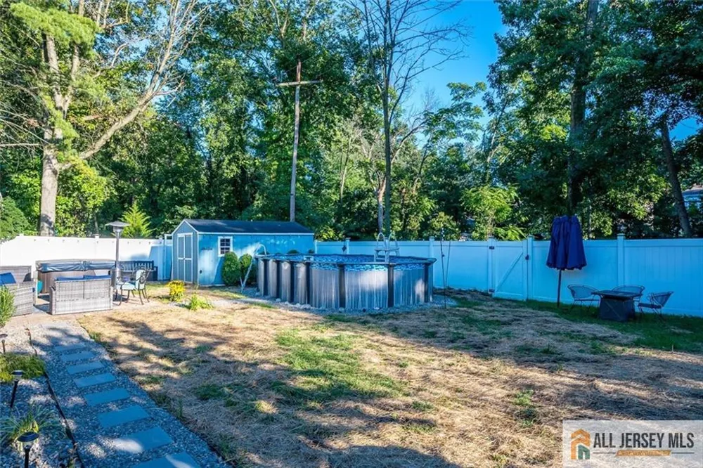 228 Norris Avenue Metuchen, NJ 08840