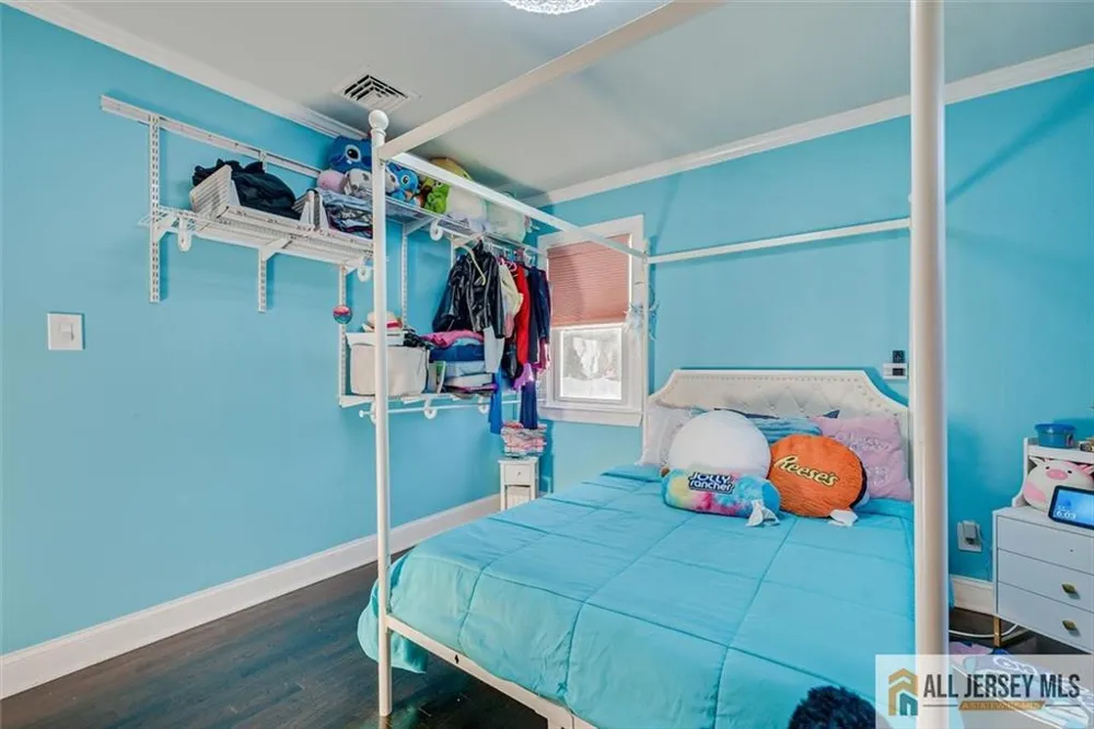 228 Norris Avenue Metuchen, NJ 08840