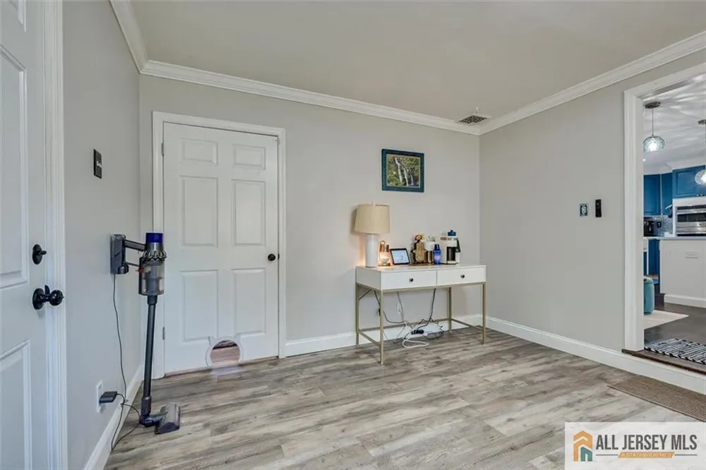 228 Norris Avenue Metuchen, NJ 08840