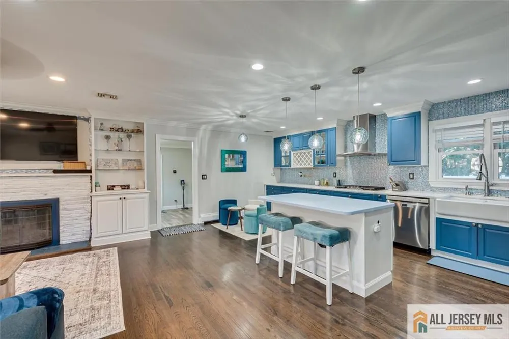 228 Norris Avenue Metuchen, NJ 08840