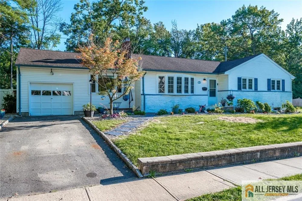 228 Norris Avenue Metuchen, NJ 08840