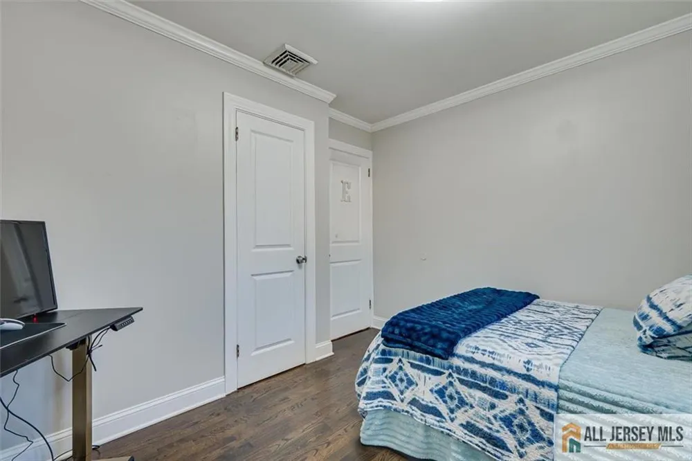 228 Norris Avenue Metuchen, NJ 08840