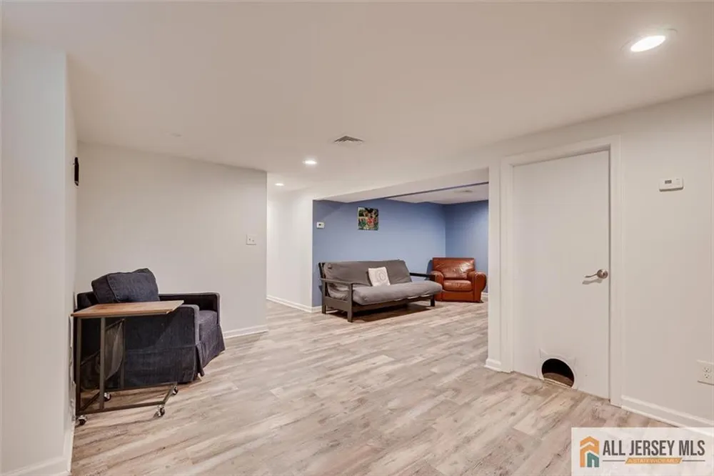 228 Norris Avenue Metuchen, NJ 08840