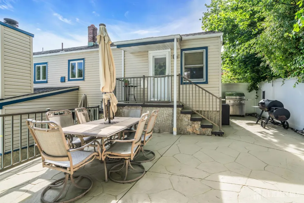 35 Richard Terrace Middletown, NJ 07748