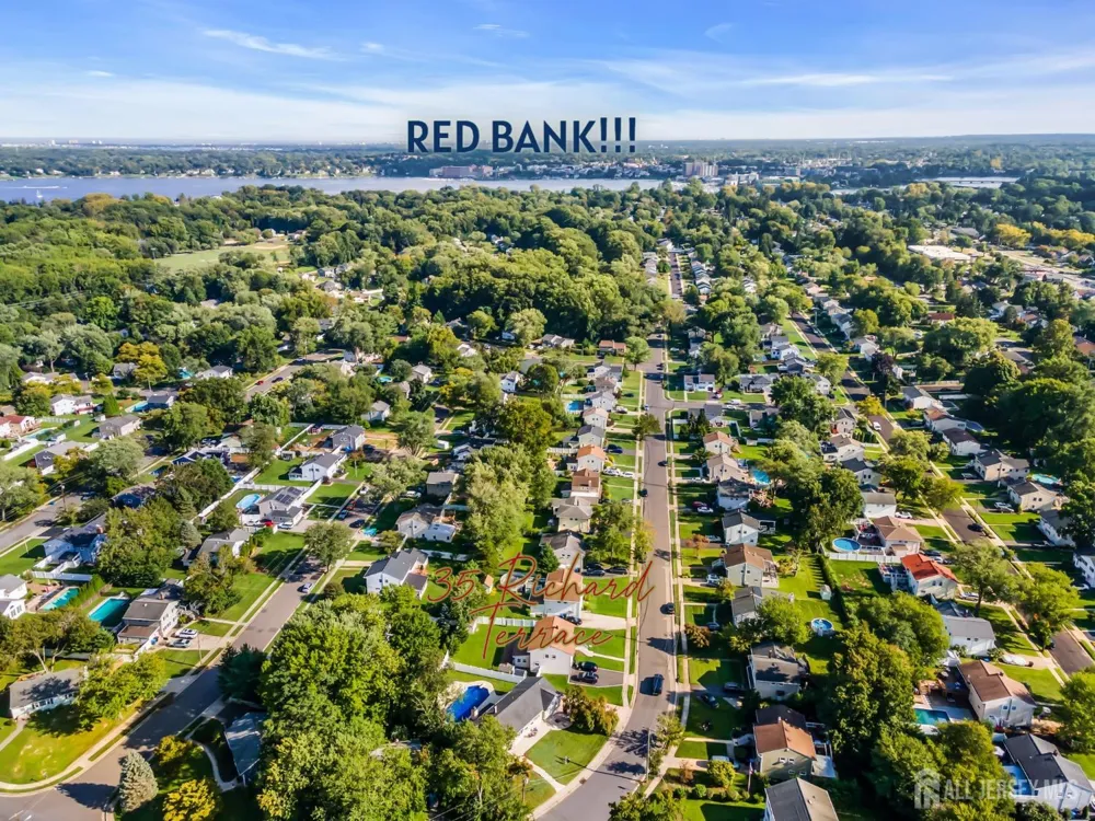 35 Richard Terrace Middletown, NJ 07748