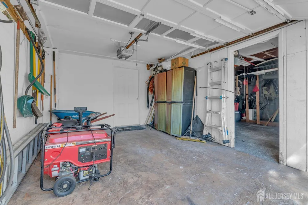 35 Richard Terrace Middletown, NJ 07748