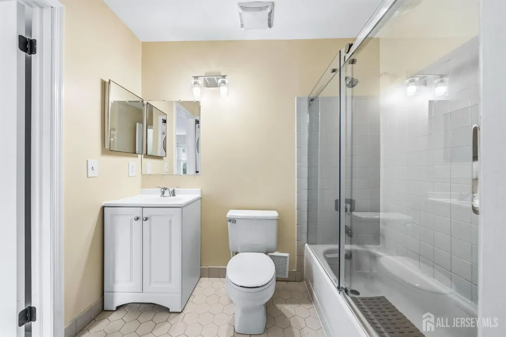 102 Morgan Place East Brunswick, NJ 08816
