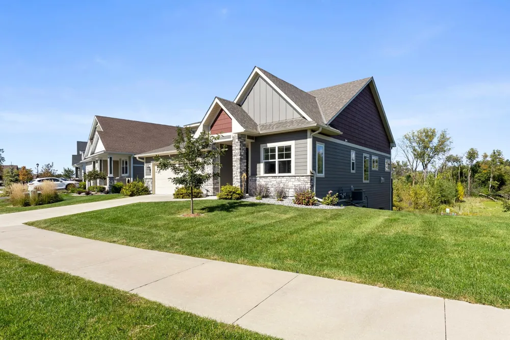 18374 Jurel Way Lakeville, MN 55044