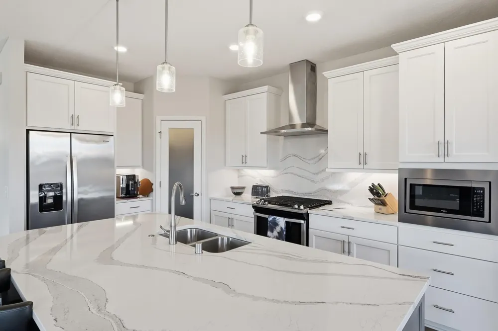 18374 Jurel Way Lakeville, MN 55044