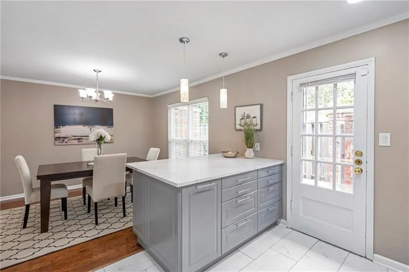 10 Market Square Place NW Atlanta, GA 30318