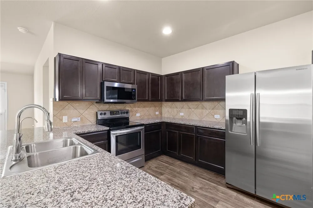 210 Garcitas Creek Lane Hutto, TX 78634