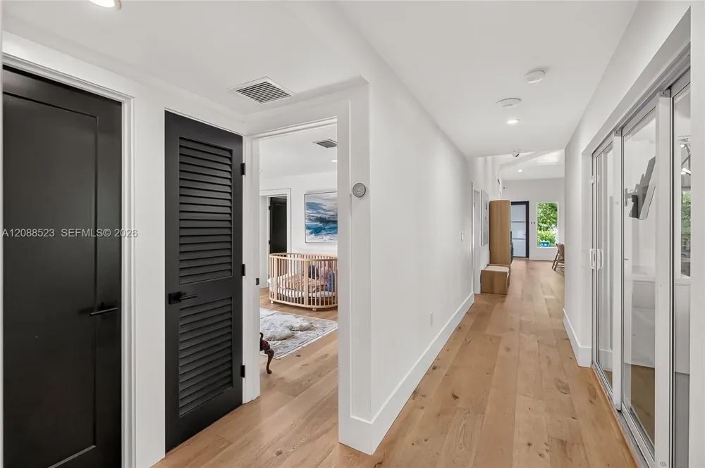 2342 SW 25th Ter Miami, FL 33133