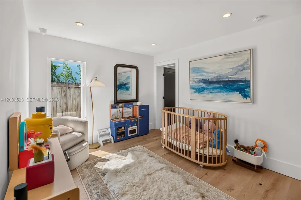 2342 SW 25th Ter Miami, FL 33133