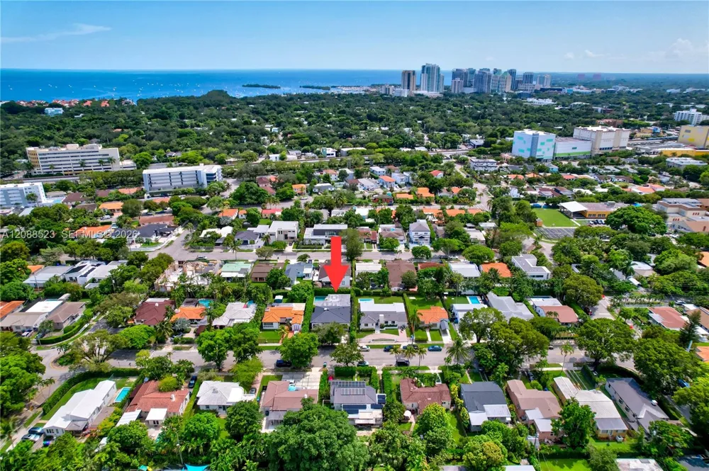 2342 SW 25th Ter Miami, FL 33133
