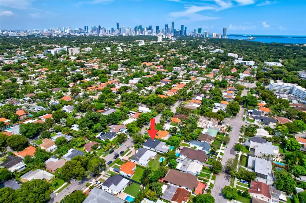2342 SW 25th Ter Miami, FL 33133