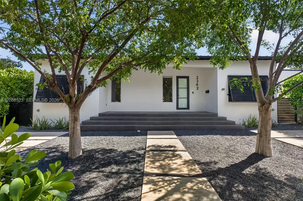 2342 SW 25th Ter Miami, FL 33133