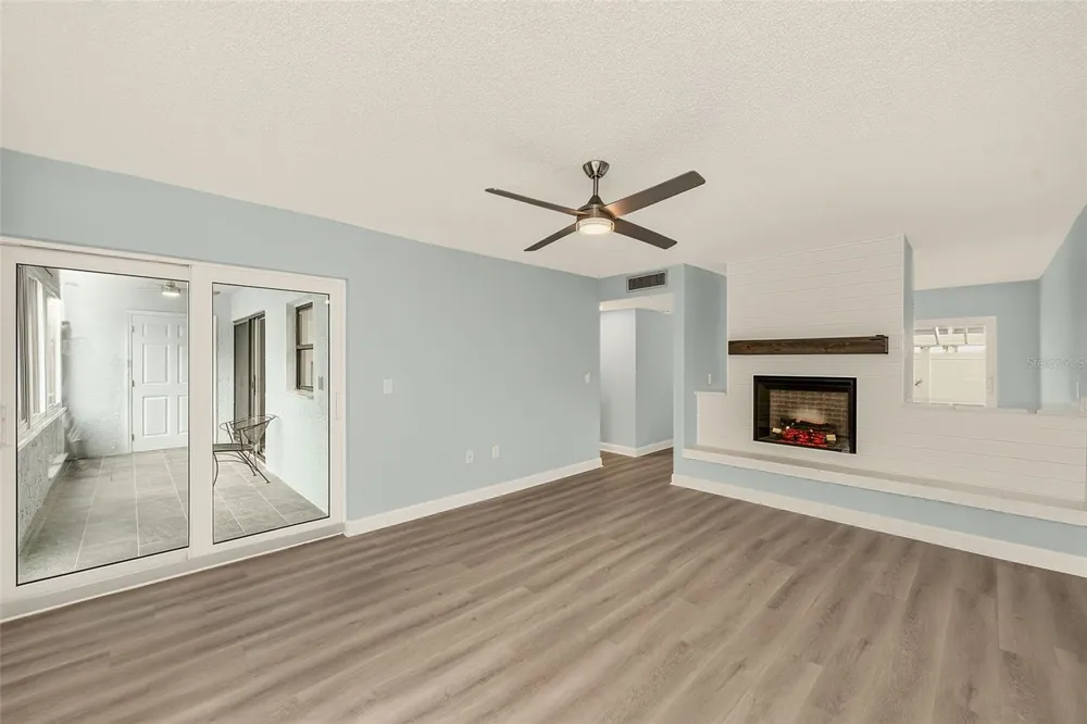 1 WINDRUSH BOULEVARD #77 Indian Rocks Beach, FL 33785
