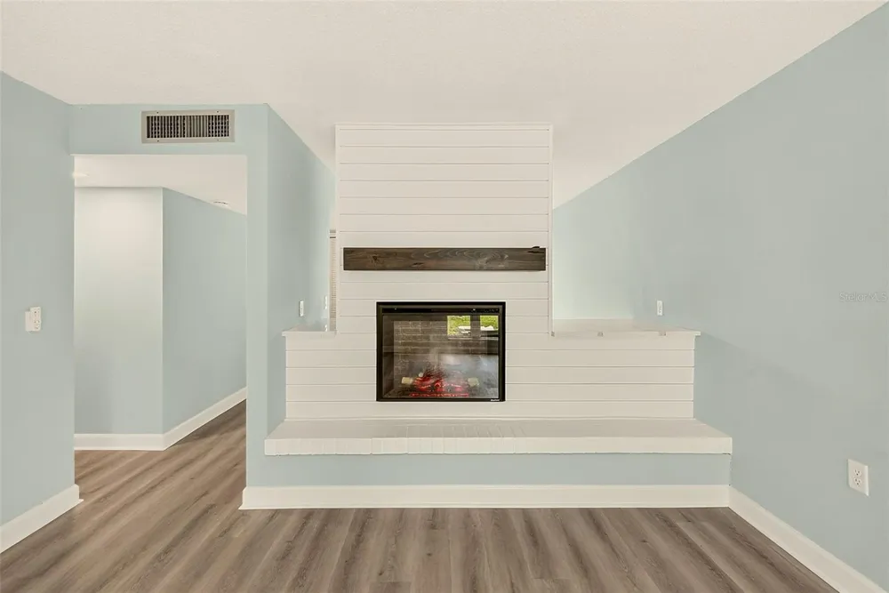 1 WINDRUSH BOULEVARD #77 Indian Rocks Beach, FL 33785