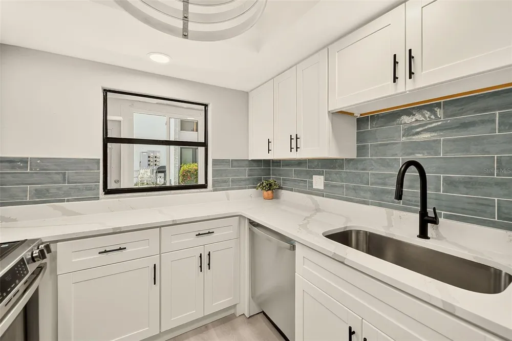 1 WINDRUSH BOULEVARD #77 Indian Rocks Beach, FL 33785