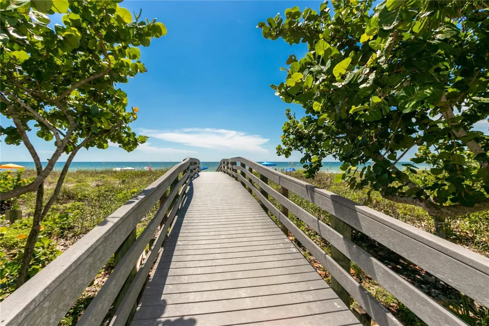 1 WINDRUSH BOULEVARD #77 Indian Rocks Beach, FL 33785