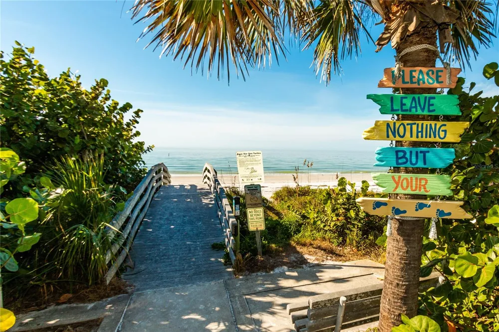 1 WINDRUSH BOULEVARD #77 Indian Rocks Beach, FL 33785