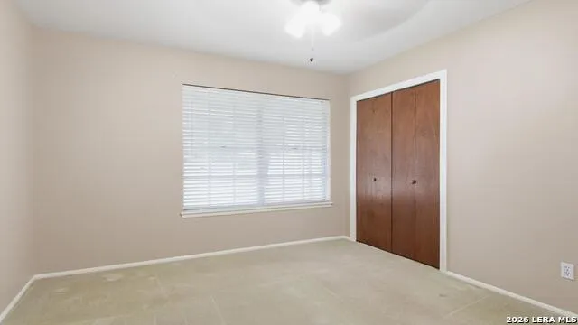 1702 CHESTNUT ST Floresville, TX 78114
