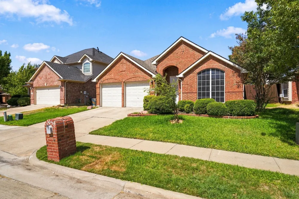 3105 Nighthawk Lane Little Elm, TX 75068
