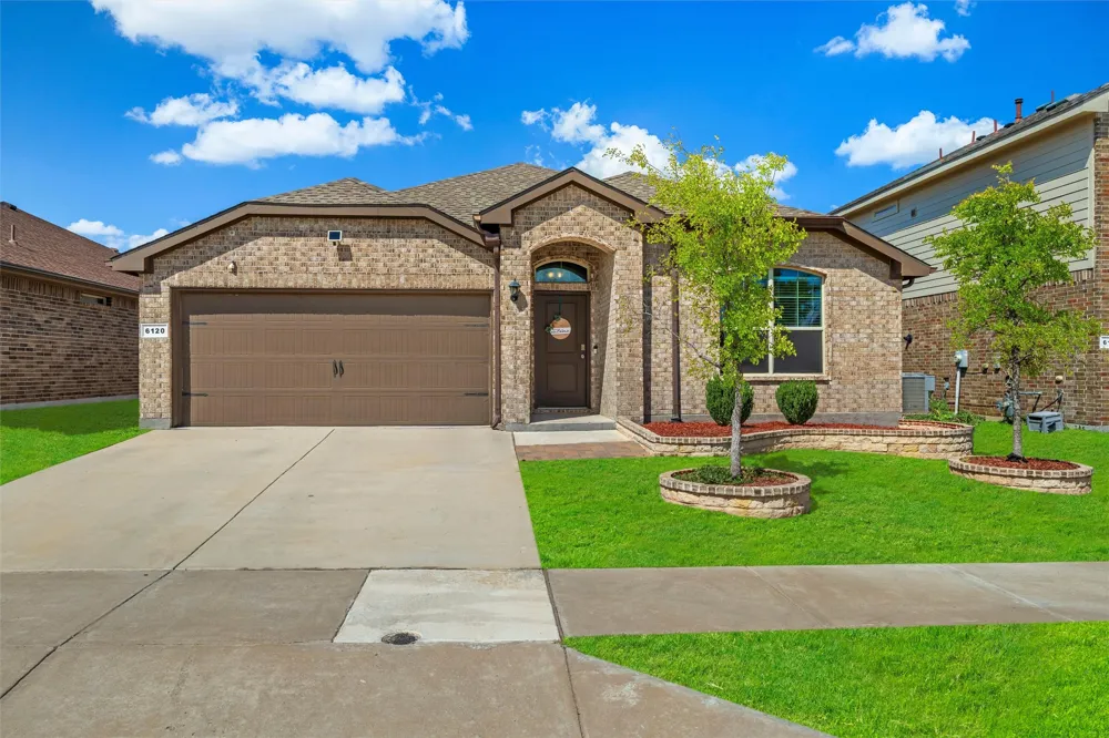 6120 Blacksmith Avenue Fort Worth, TX 76179