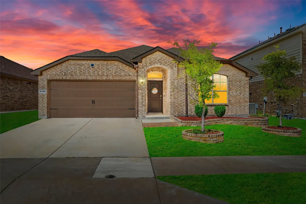 6120 Blacksmith Avenue Fort Worth, TX 76179