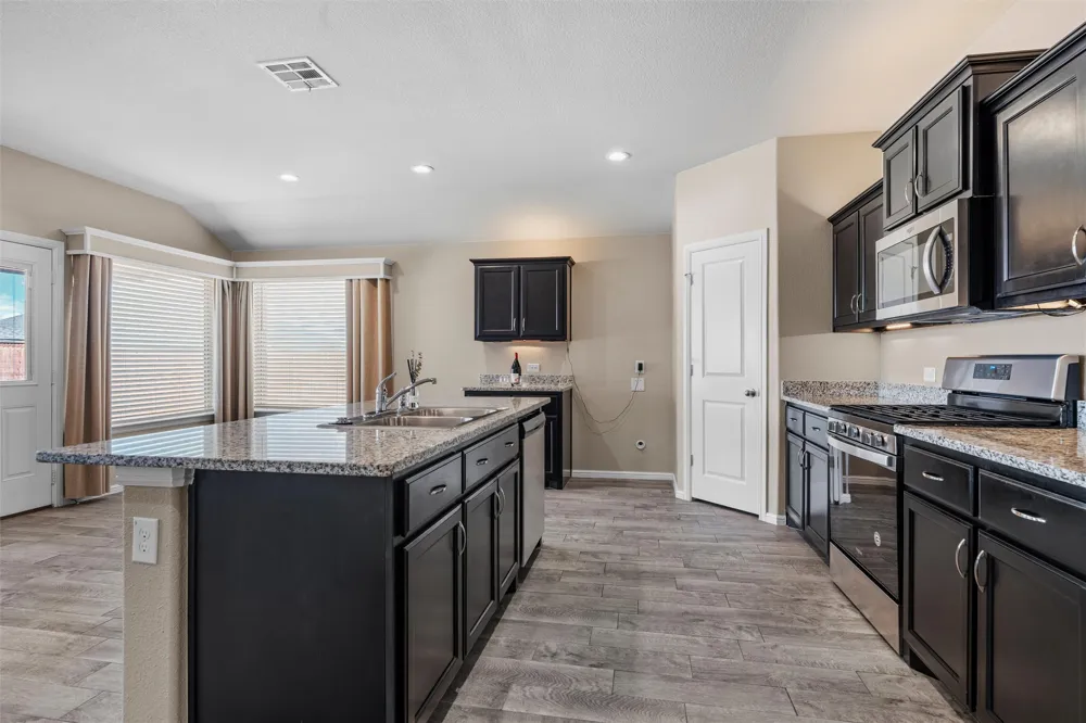 6120 Blacksmith Avenue Fort Worth, TX 76179
