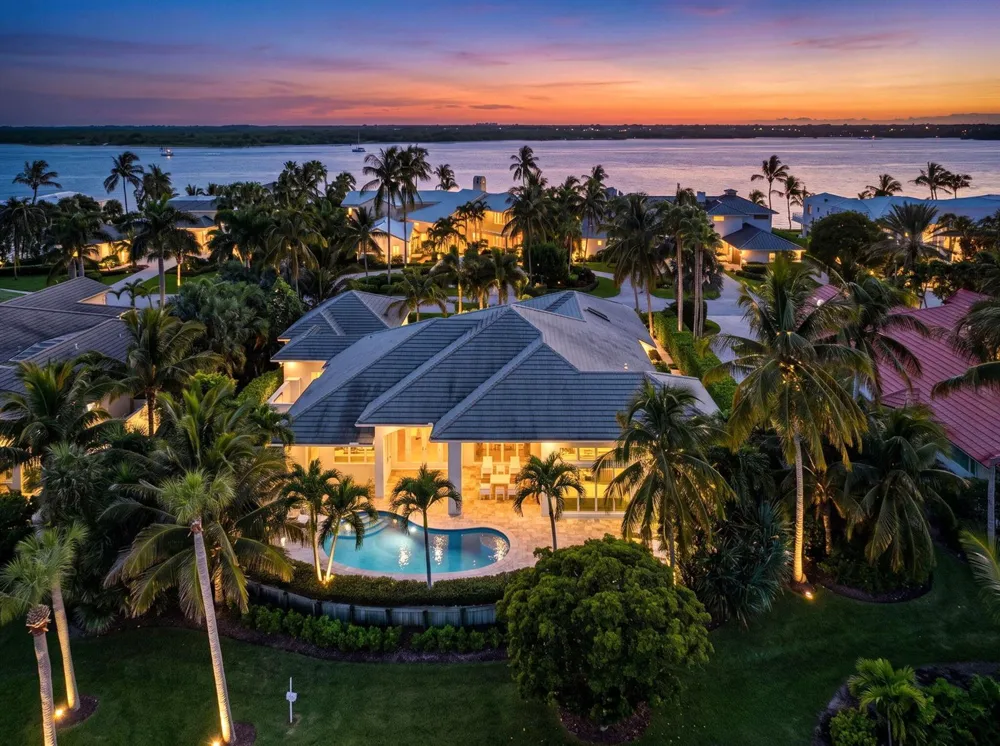 7037 SE Harbor Circle Stuart, FL 34996