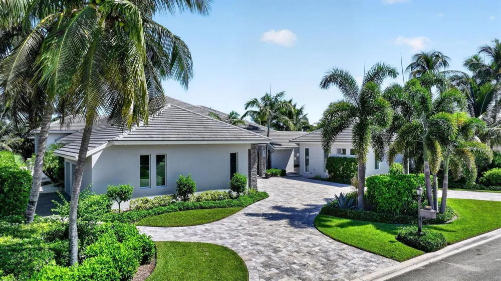 7037 SE Harbor Circle Stuart, FL 34996