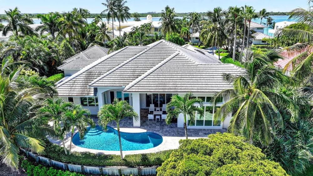 7037 SE Harbor Circle Stuart, FL 34996