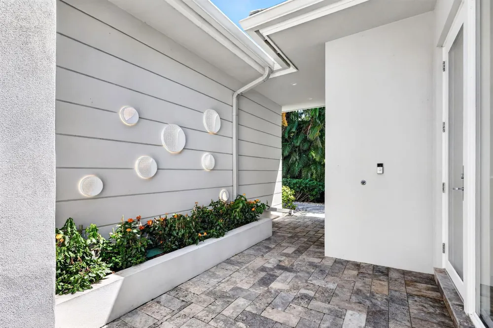 7037 SE Harbor Circle Stuart, FL 34996