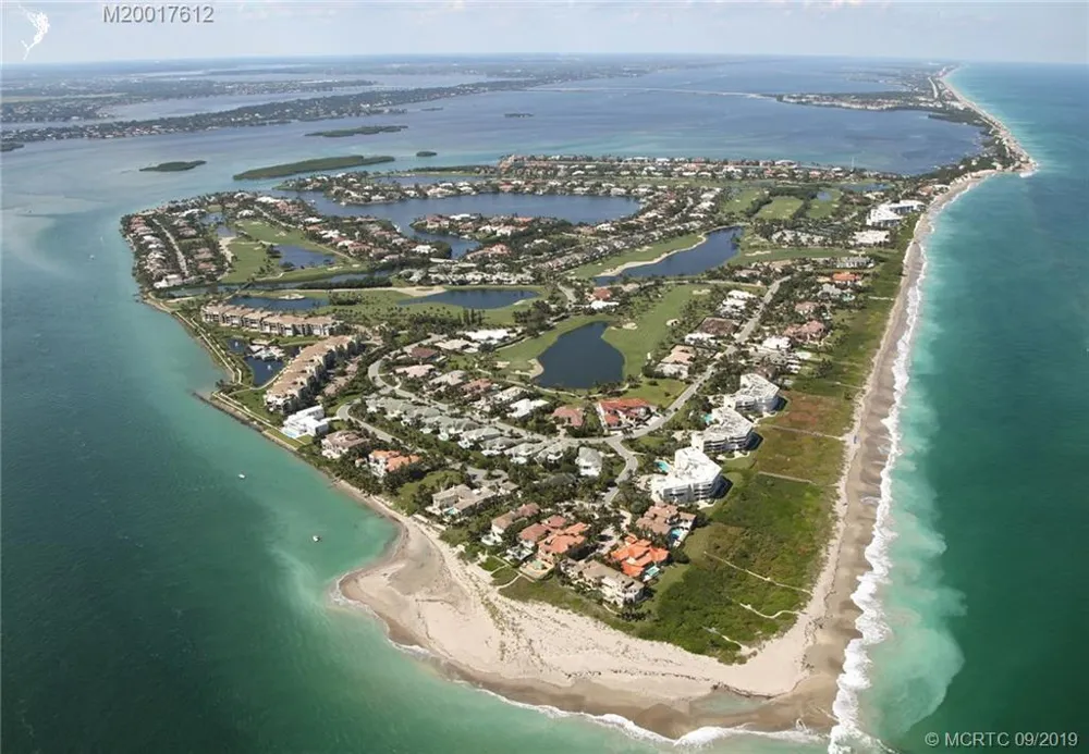 7037 SE Harbor Circle Stuart, FL 34996