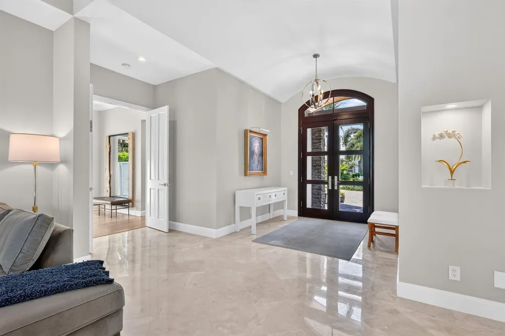 7037 SE Harbor Circle Stuart, FL 34996