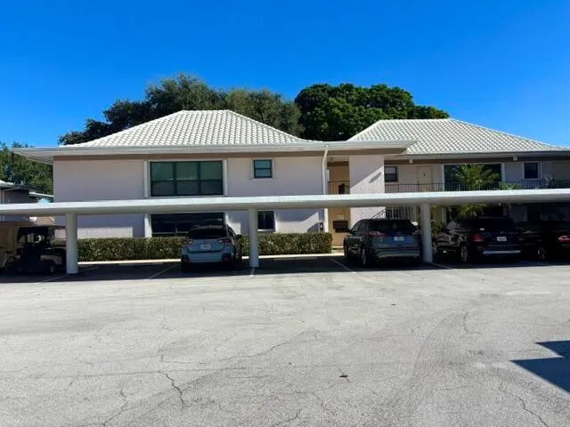 7 SE Turtle Creek Drive #F Tequesta, FL 33469