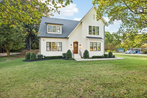 813 Hillsboro Rd