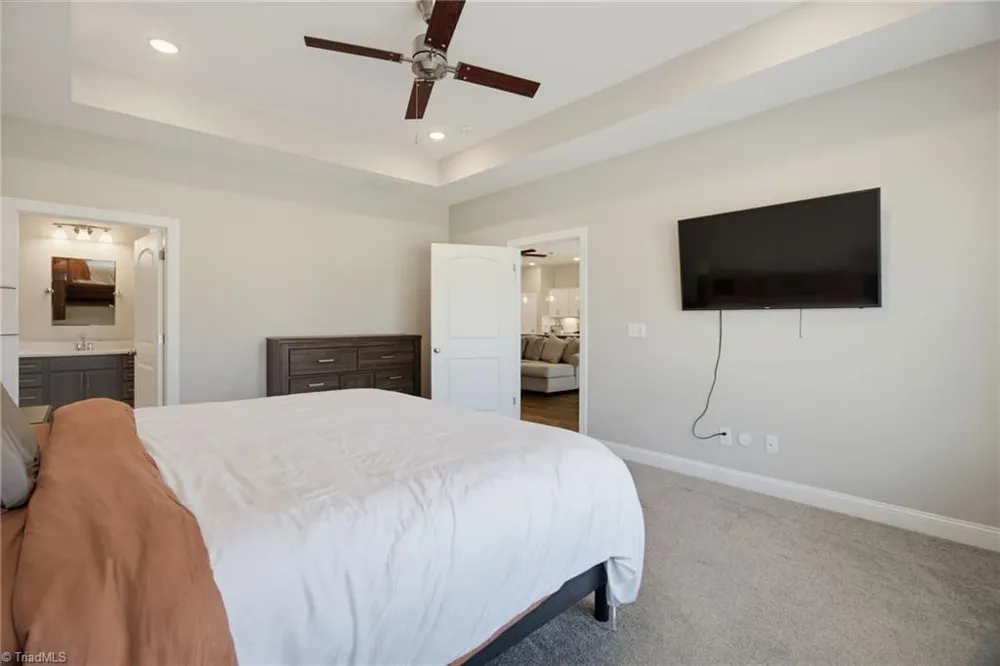 252 Rosewood Drive Winston-Salem, NC 27127