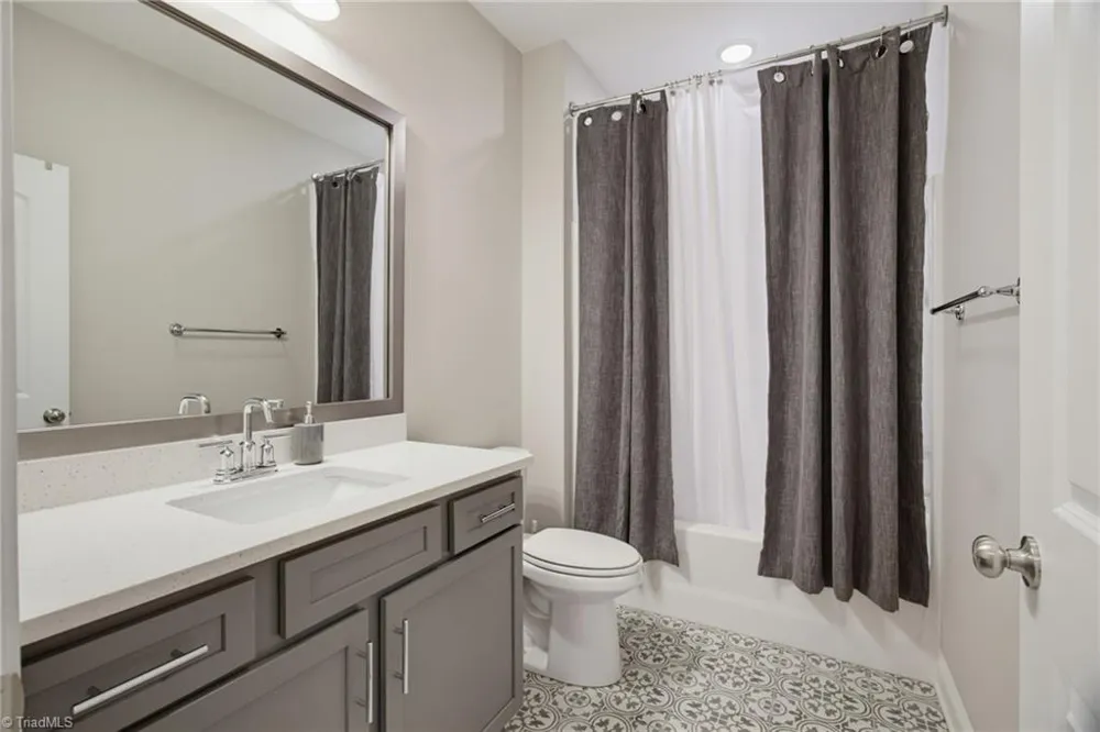 252 Rosewood Drive Winston-Salem, NC 27127