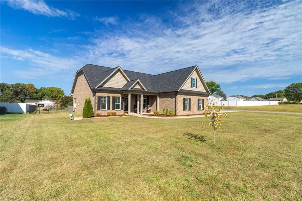 252 Rosewood Drive Winston-Salem, NC 27127
